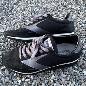 Brooks Women's Vanguard Heritage Shoes 8